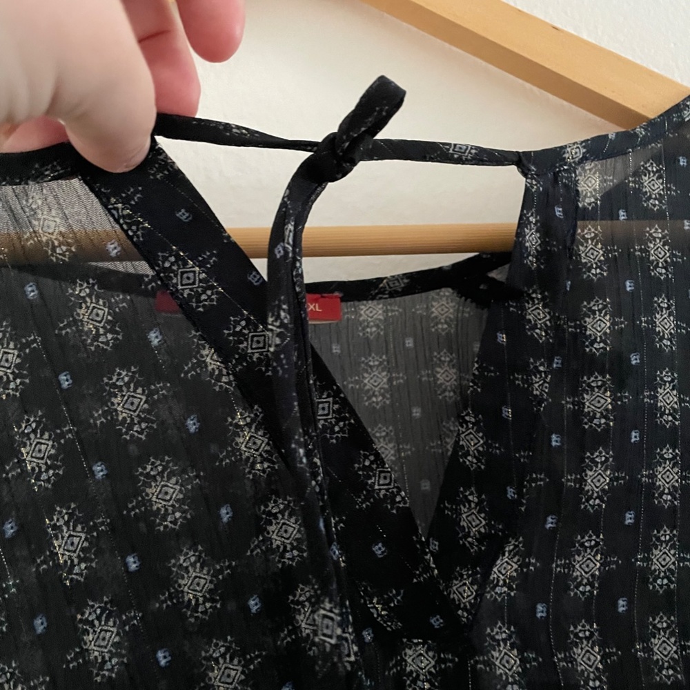 Sheer Navy Patterned Top - Picture 2 of 8